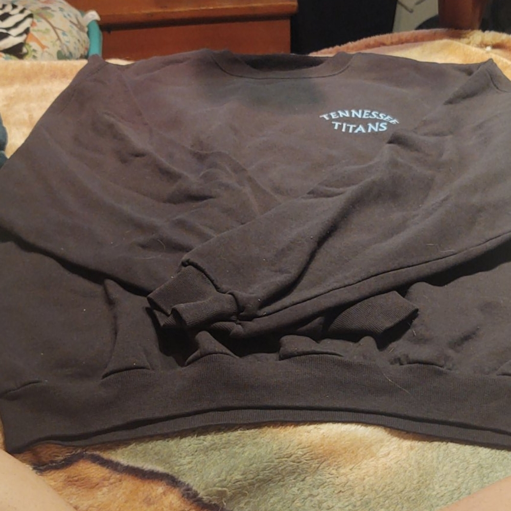 Men's or women's Tennessee Titans sweatshirt